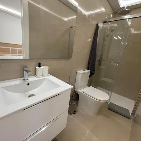Апартаменты 11 Beautiful Esmeralda, A/c, Wifi