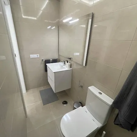 11 Beautiful Esmeralda, A/c, Wifi Apartment *
